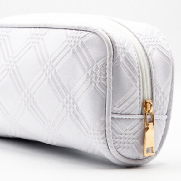 White Vegan Leather Diamond Pattern Embossed  Gold zipper Cosmetic Bag  Travel - Picture 1 of 1
